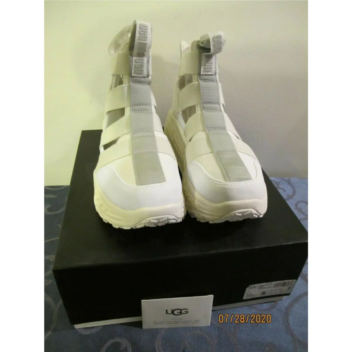 UGG shoes - 1097453 W - White (UPC: 192410008063) 1