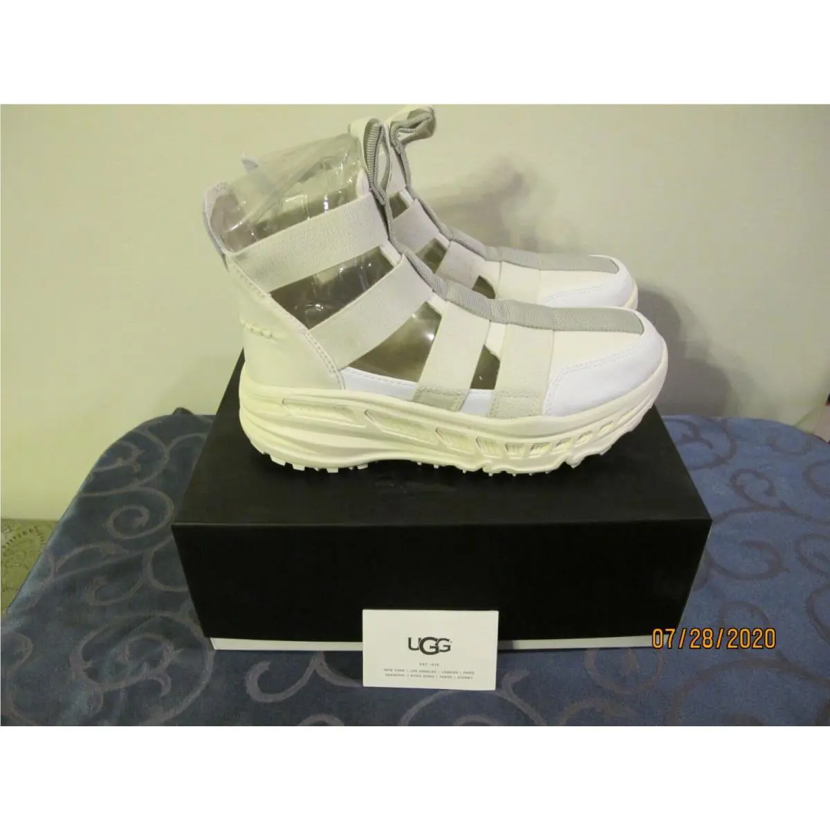 UGG shoes - 1097453 W - White (UPC: 192410008063) 3