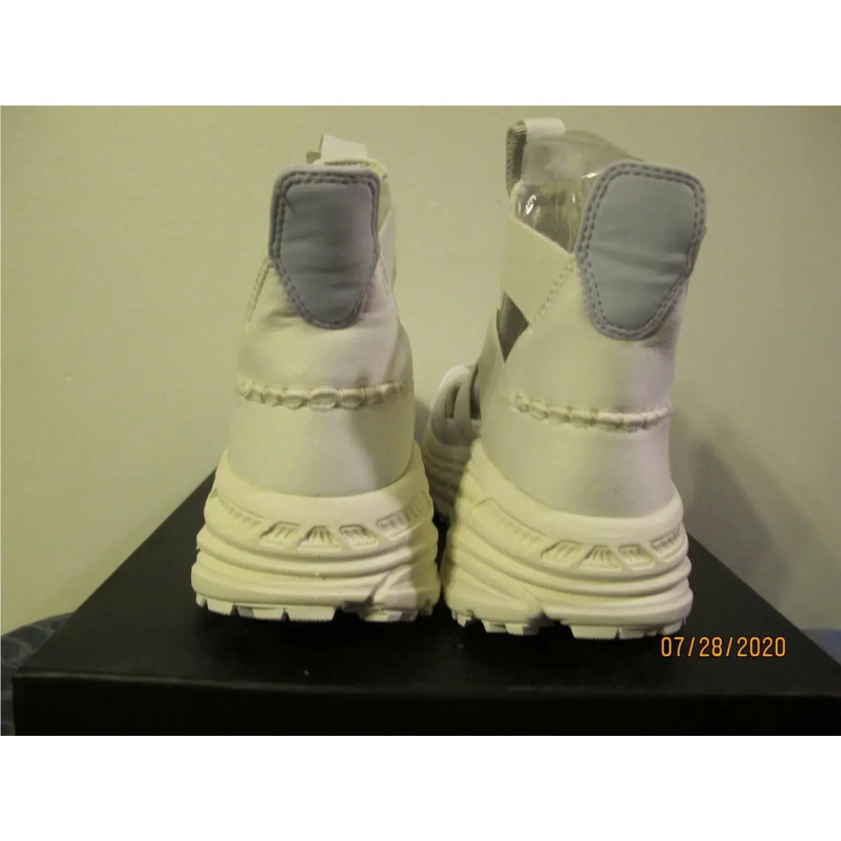 UGG shoes - 1097453 W - White (UPC: 192410008063) 6