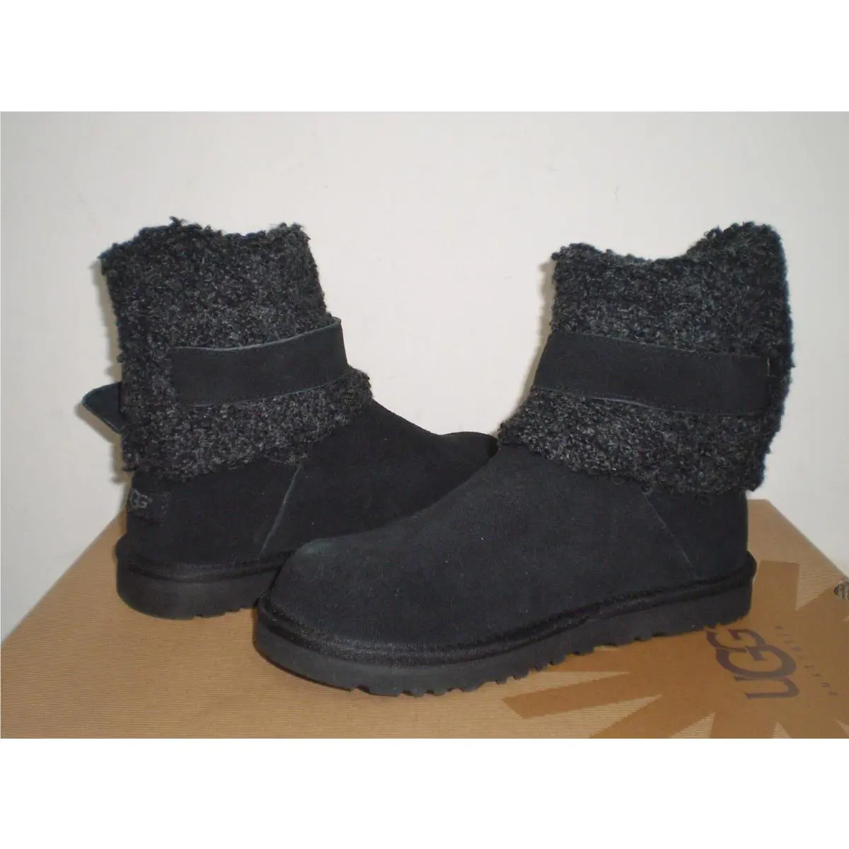 UGG shoes - Cambridge Boucle - Cambridge Boucle - Black (UPC: 737045090429) 2
