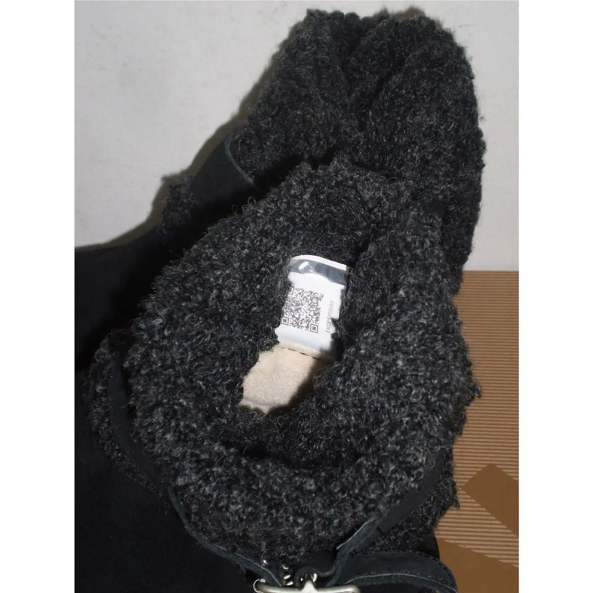 UGG shoes - Cambridge Boucle - Cambridge Boucle - Black (UPC: 737045090429) 4
