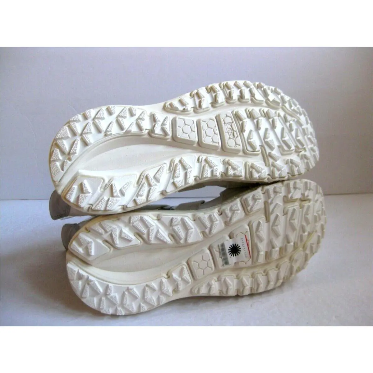 UGG shoes - White 3