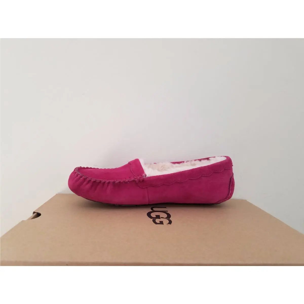 UGG shoes - Lonely Hearts 1
