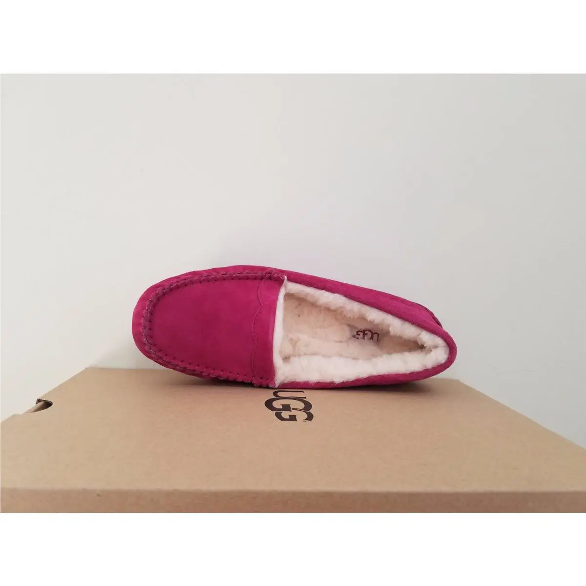 UGG shoes - Lonely Hearts 2