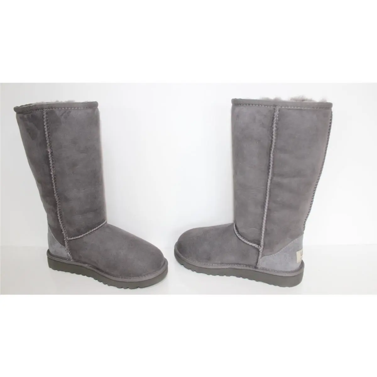UGG shoes - Gray (UPC: 0737045152271) 0