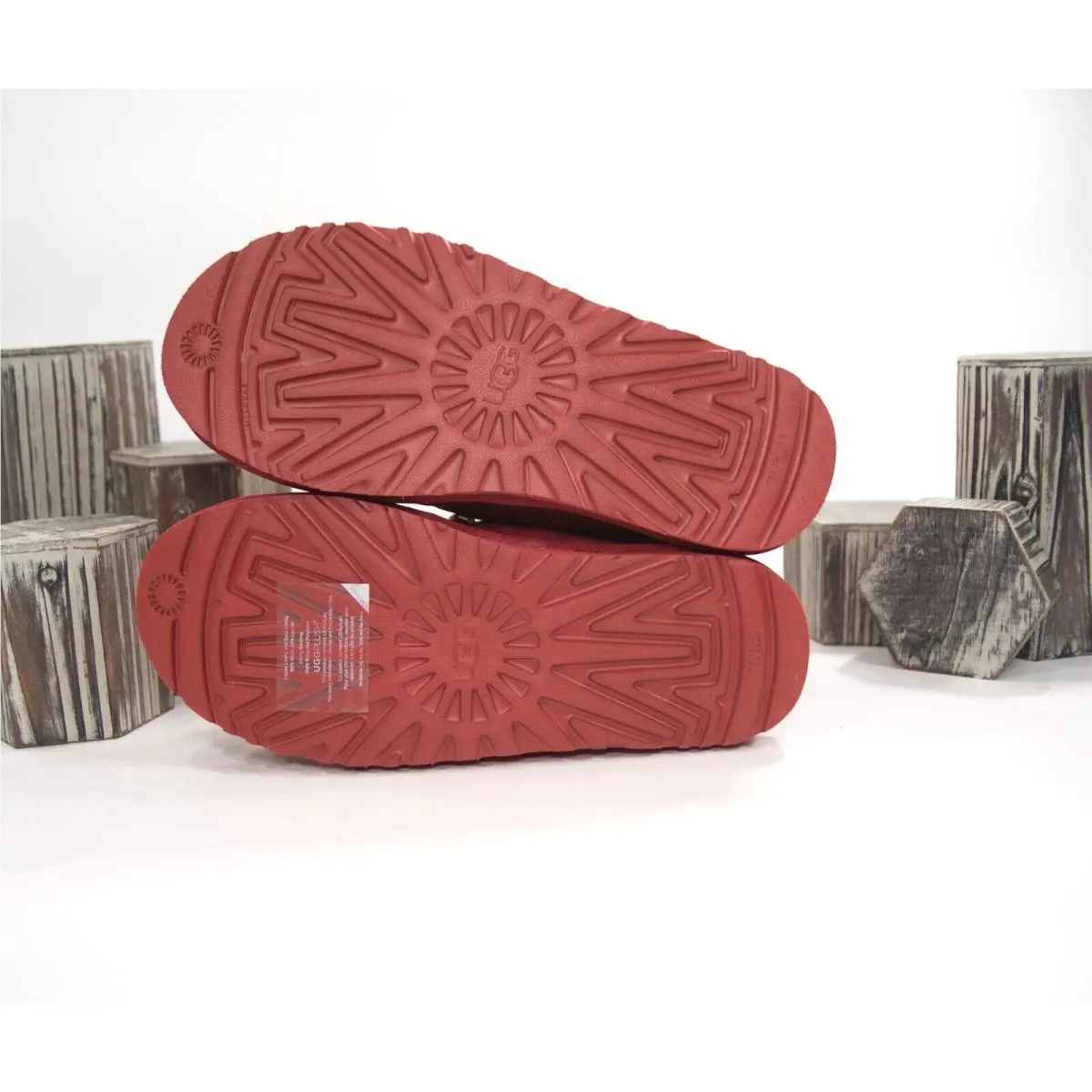 UGG shoes - Red (UPC: 194715105416) 5