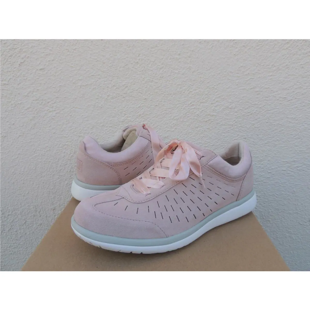UGG shoes - UGG Victoria - Victoria - Pink (UPC: 190108391473) 0