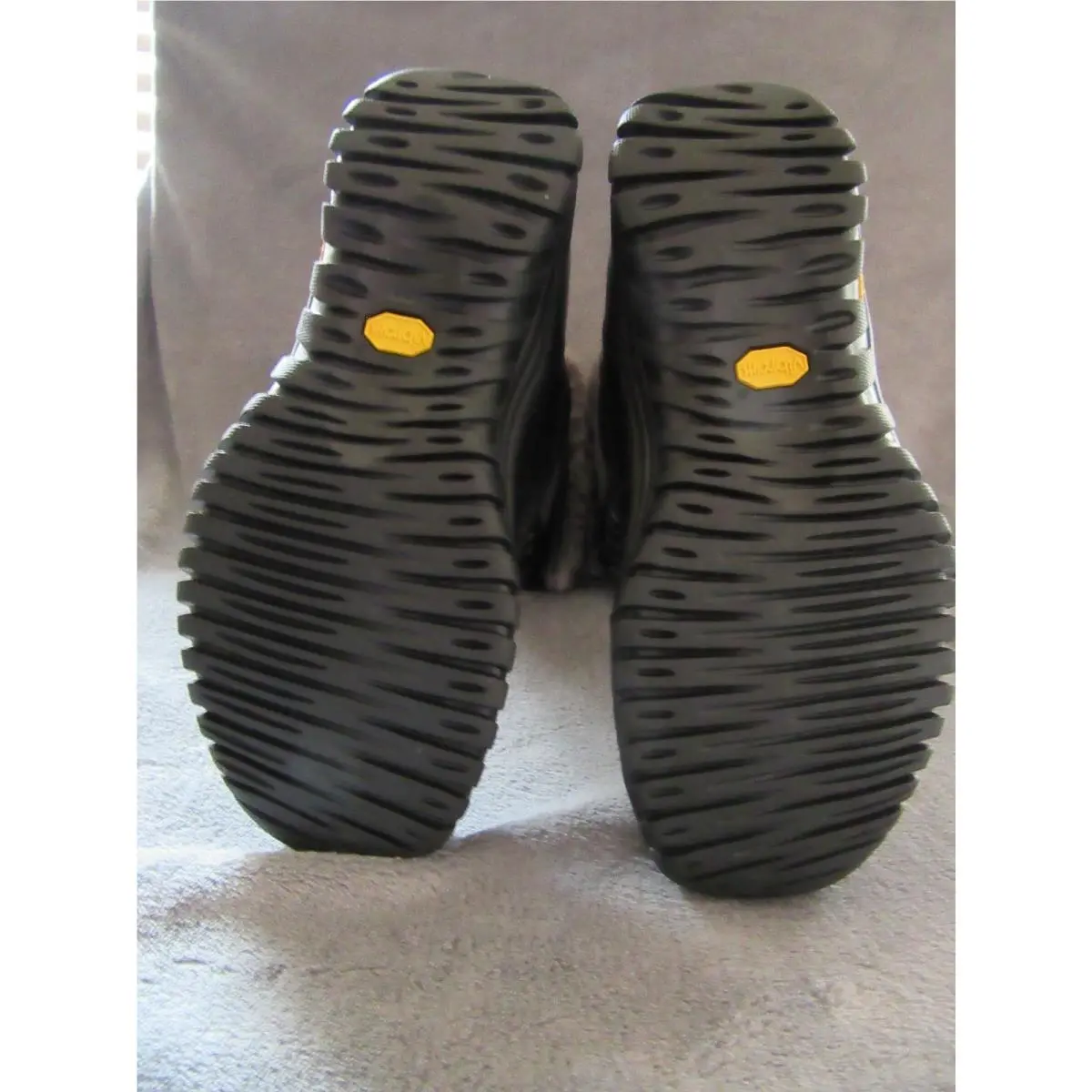 UGG shoes - Black (UPC: 737872910488) 6
