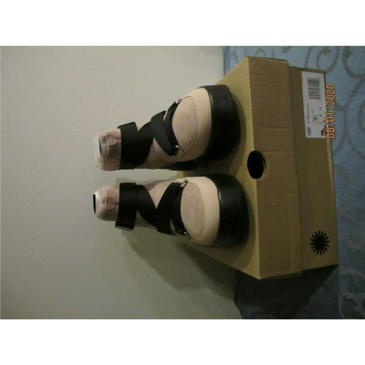 UGG shoes - Beige (UPC: 192410380558) 3