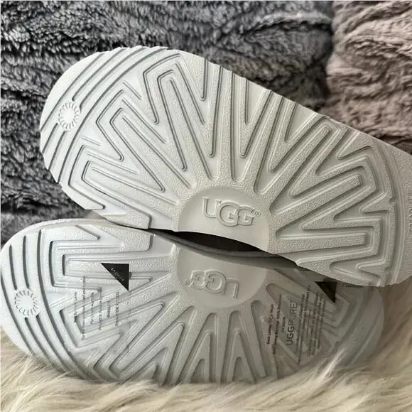 UGG shoes - UGG Gita Boot - Gita Boot - Silver (UPC: 190108960501) 4
