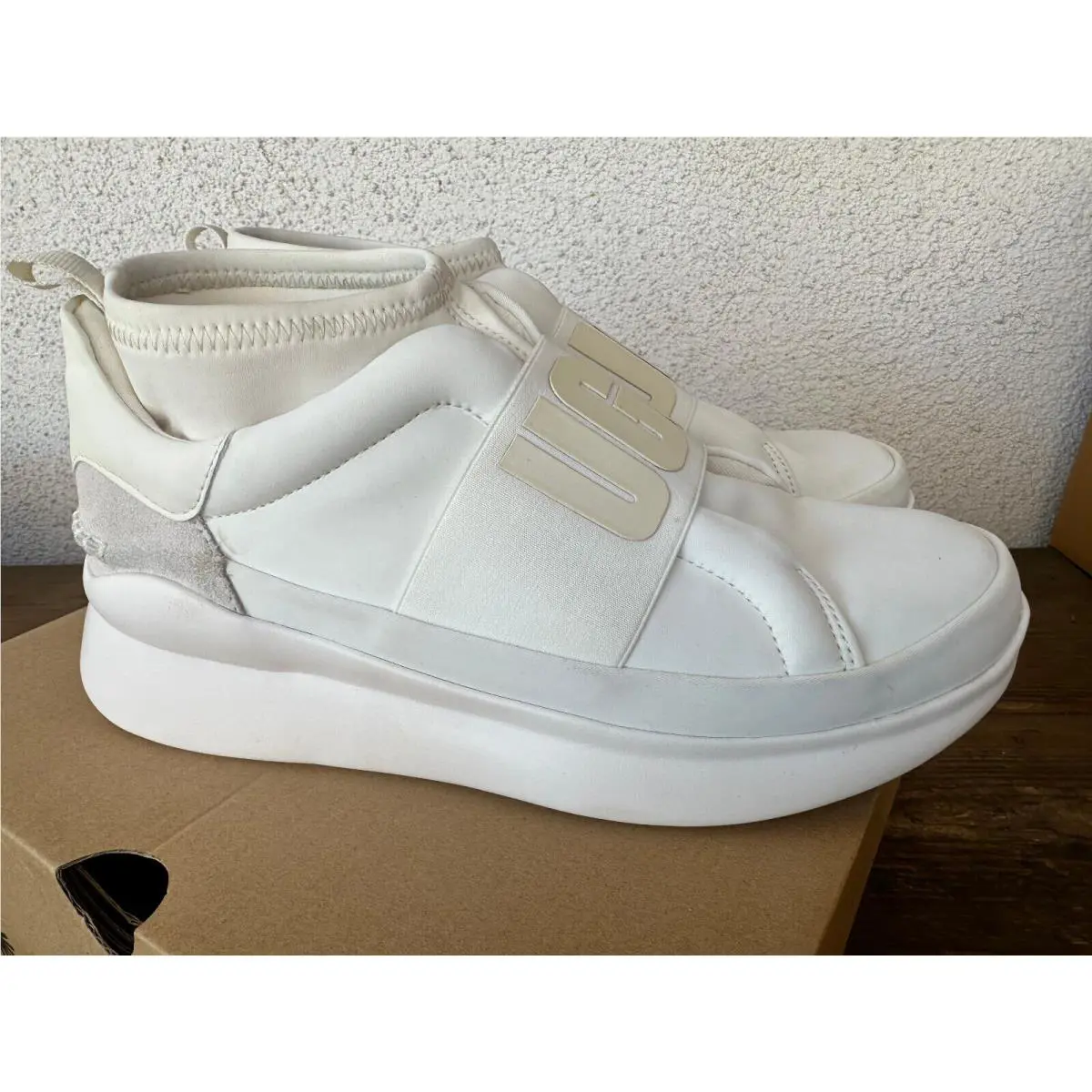 UGG shoes - White 3