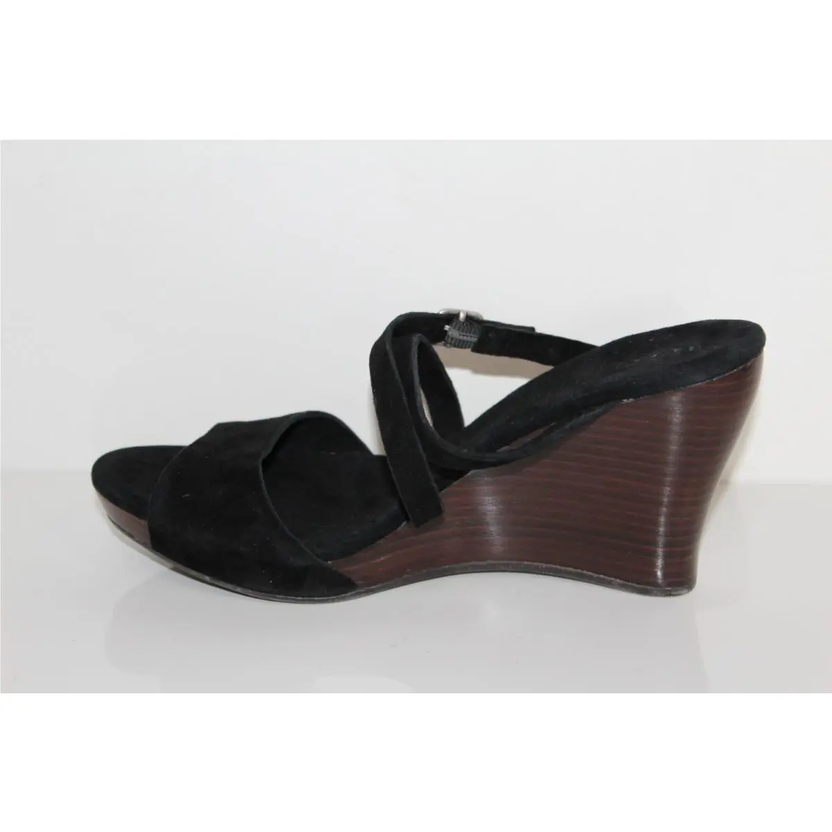 UGG shoes - Black (UPC: 0737872383305) 1