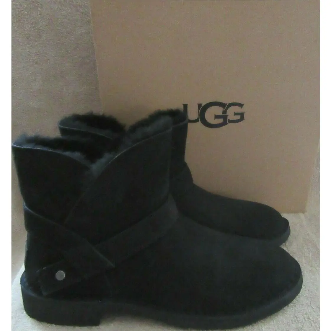 UGG shoes - UGG 1126673 - Black (UPC: 195719076245) 1