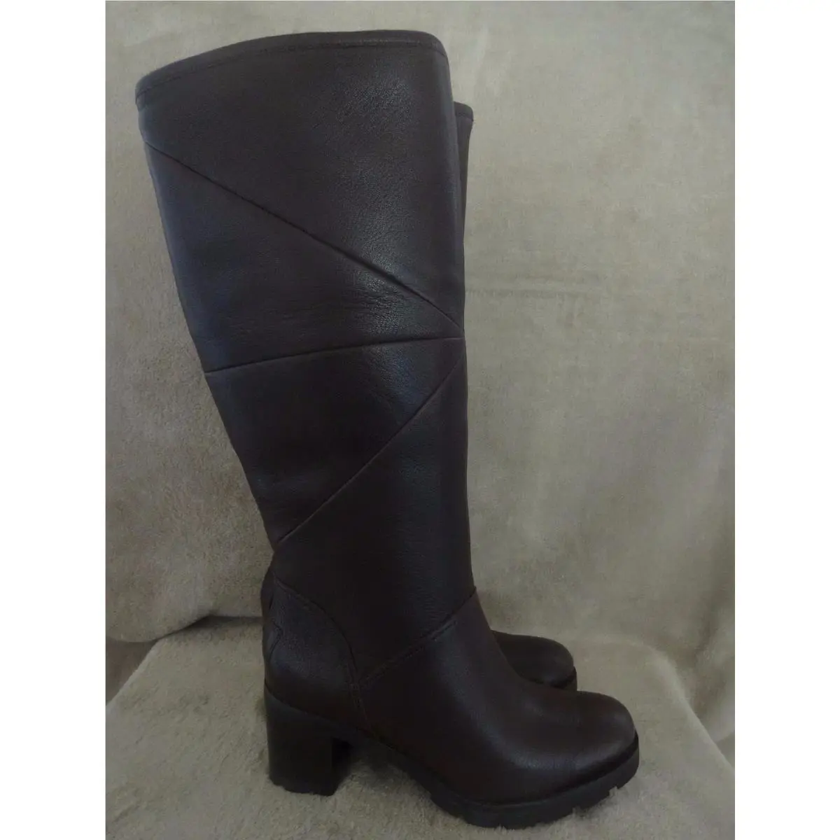 UGG shoes - 1013799  Avery Stout - Avery Stout - Stout Dark Brown (UPC: 888855289562) 1
