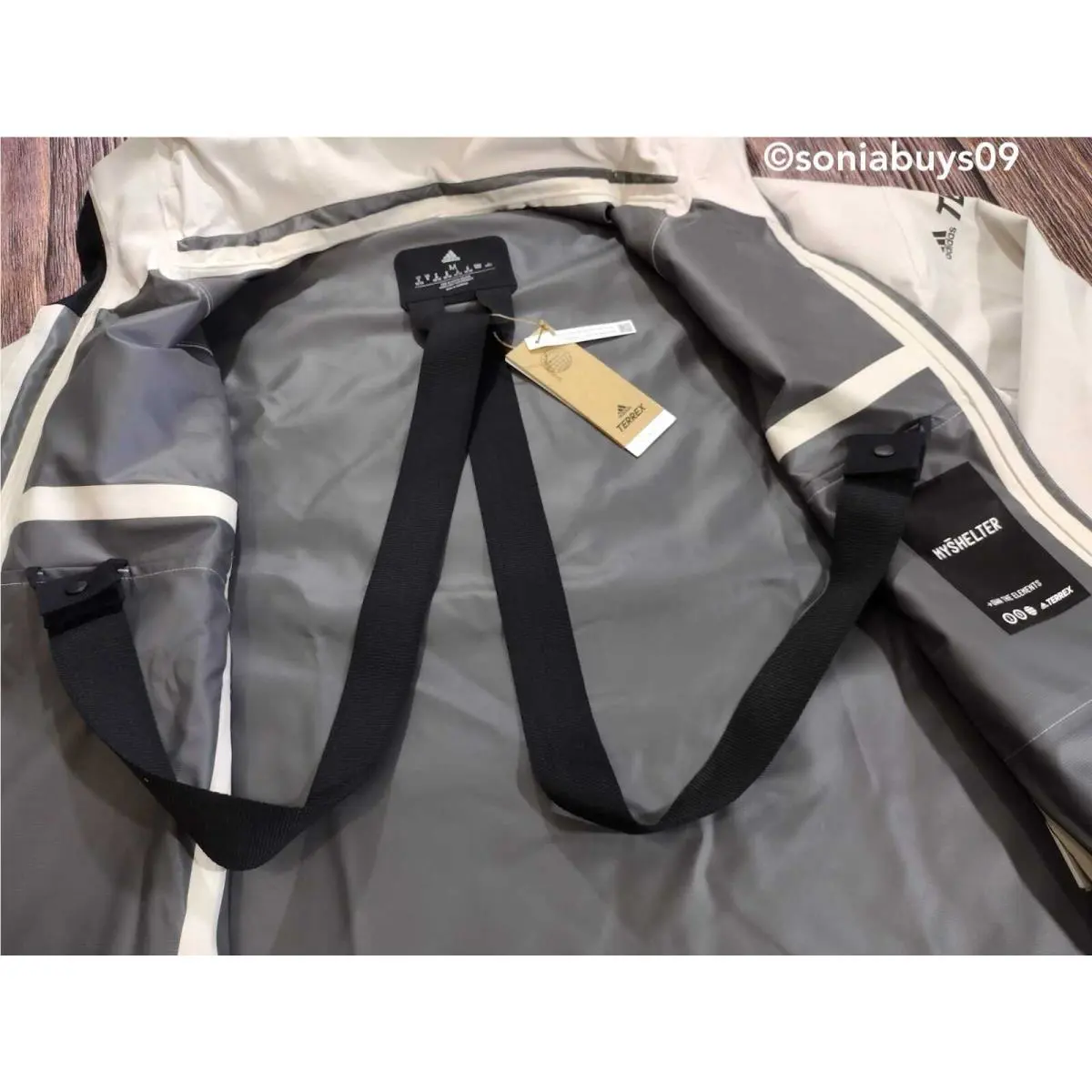 Adidas clothing - Aluminium 17
