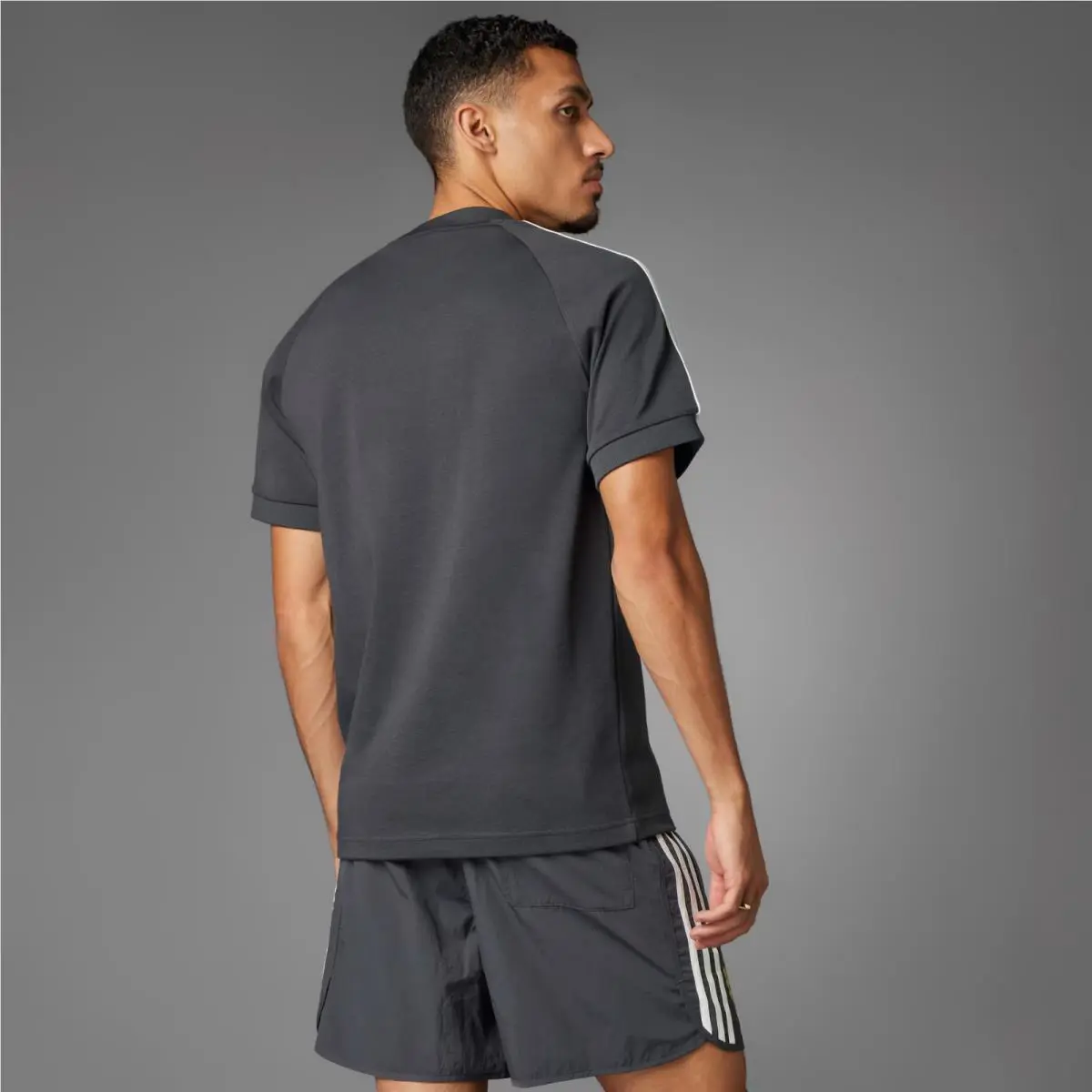 Adidas clothing - adidas Adicolor - Adicolor - IU2154 - Utility Black 16