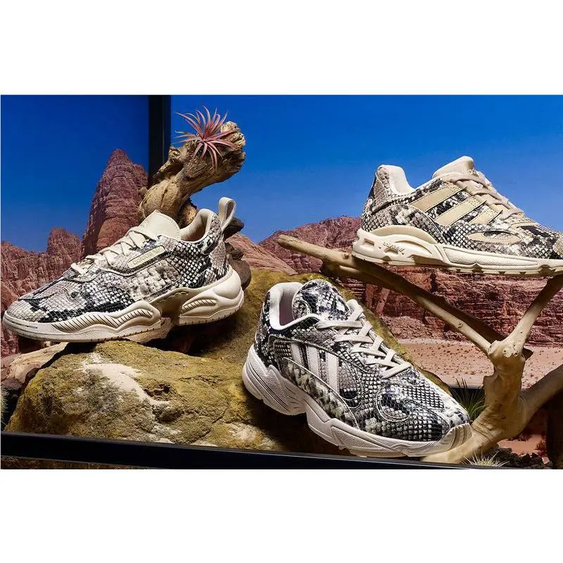 Adidas shoes - adidas Yung-1 - EG1717 - Black/Beige/Brown 2