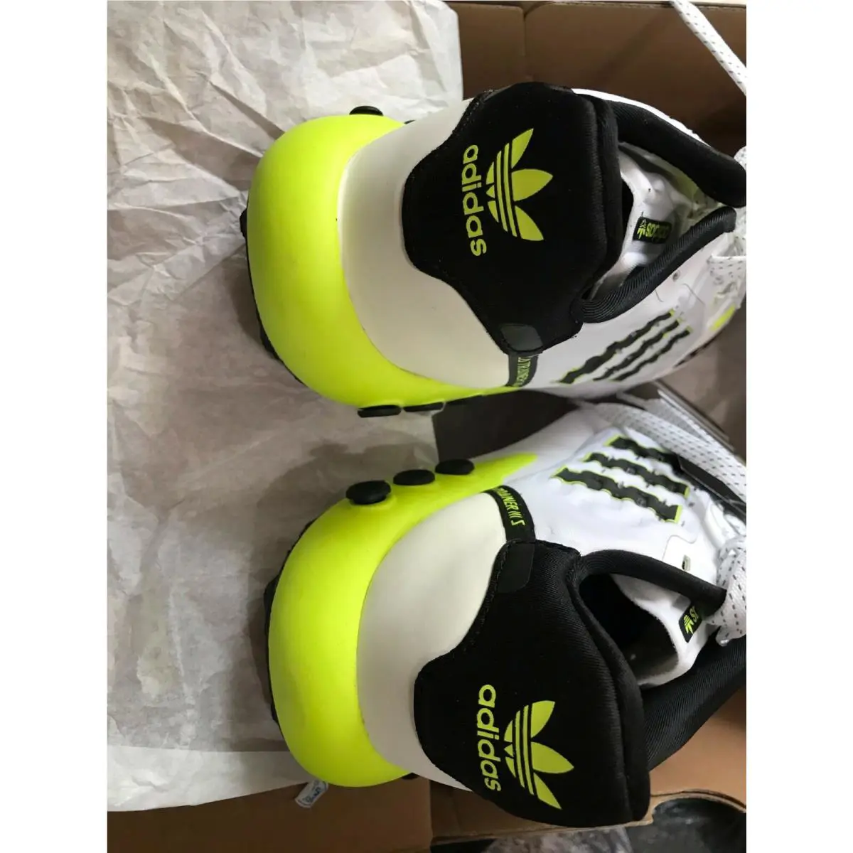 Adidas shoes - adidas LA Trainer - Trainer - FY3704 - White/Black/Solar Yellow 8