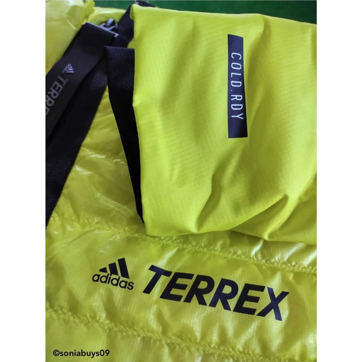 Adidas clothing - Acid Yellow 3