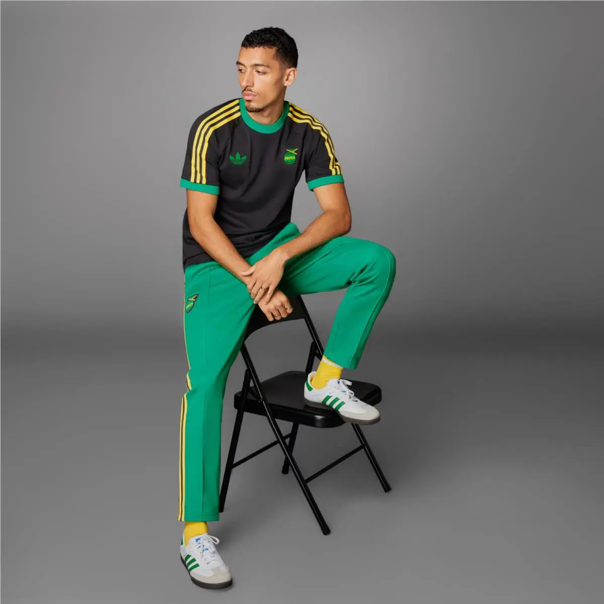 Adidas clothing - adidas Adicolor - Adicolor - IT7807 - Black 5
