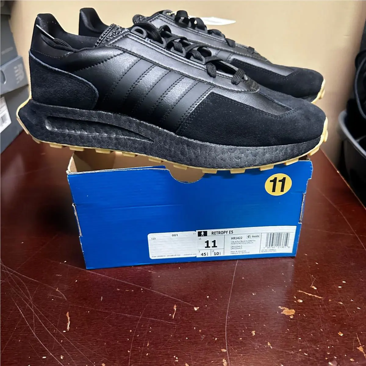 Adidas shoes - adidas Retropy - Retropy - HR1422 - Black 5