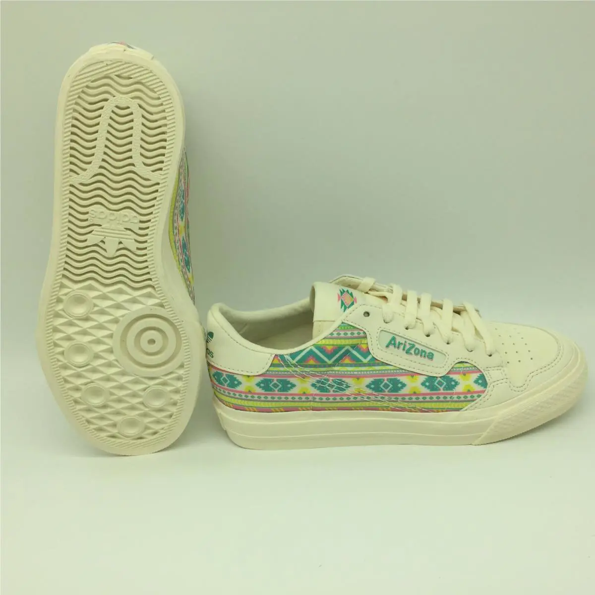 Adidas shoes - Multicolor 0