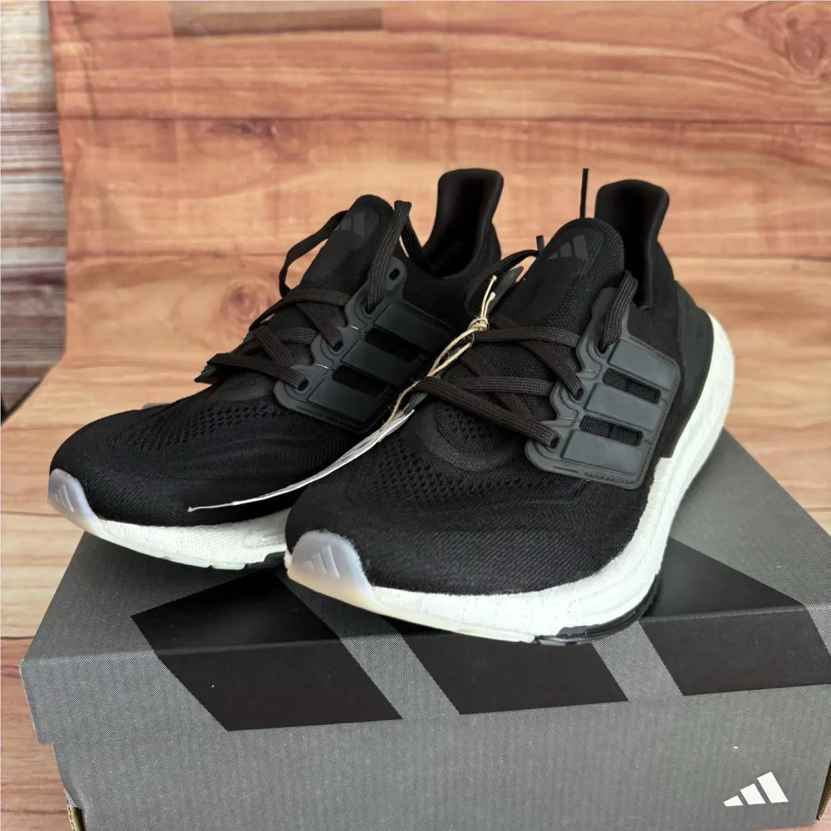 Adidas Ultraboost Womens Size 7 Core Black/white GY9353