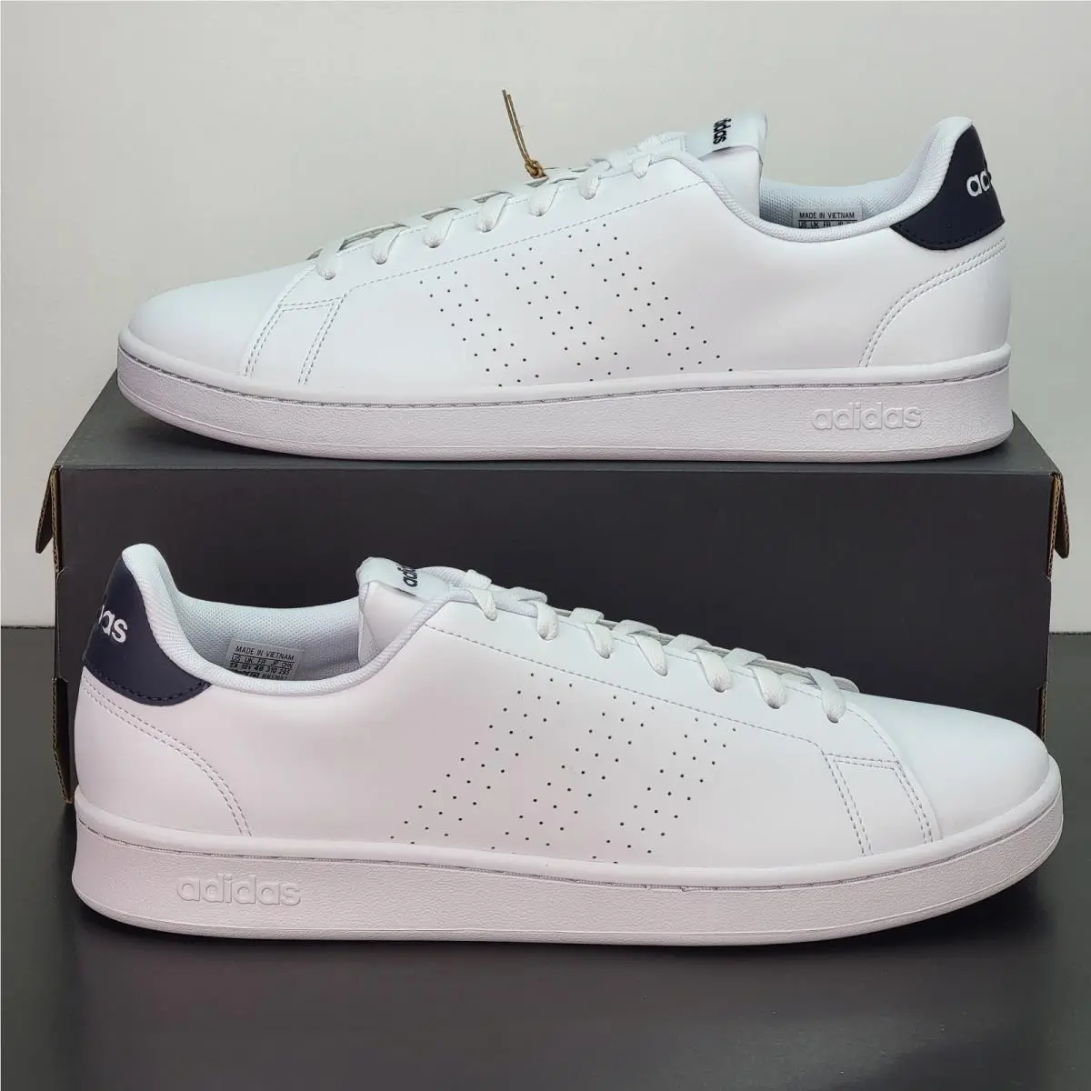 Adidas Advantage Men`s Size 13 Athletic Shoes White Blue Casual Sneakers