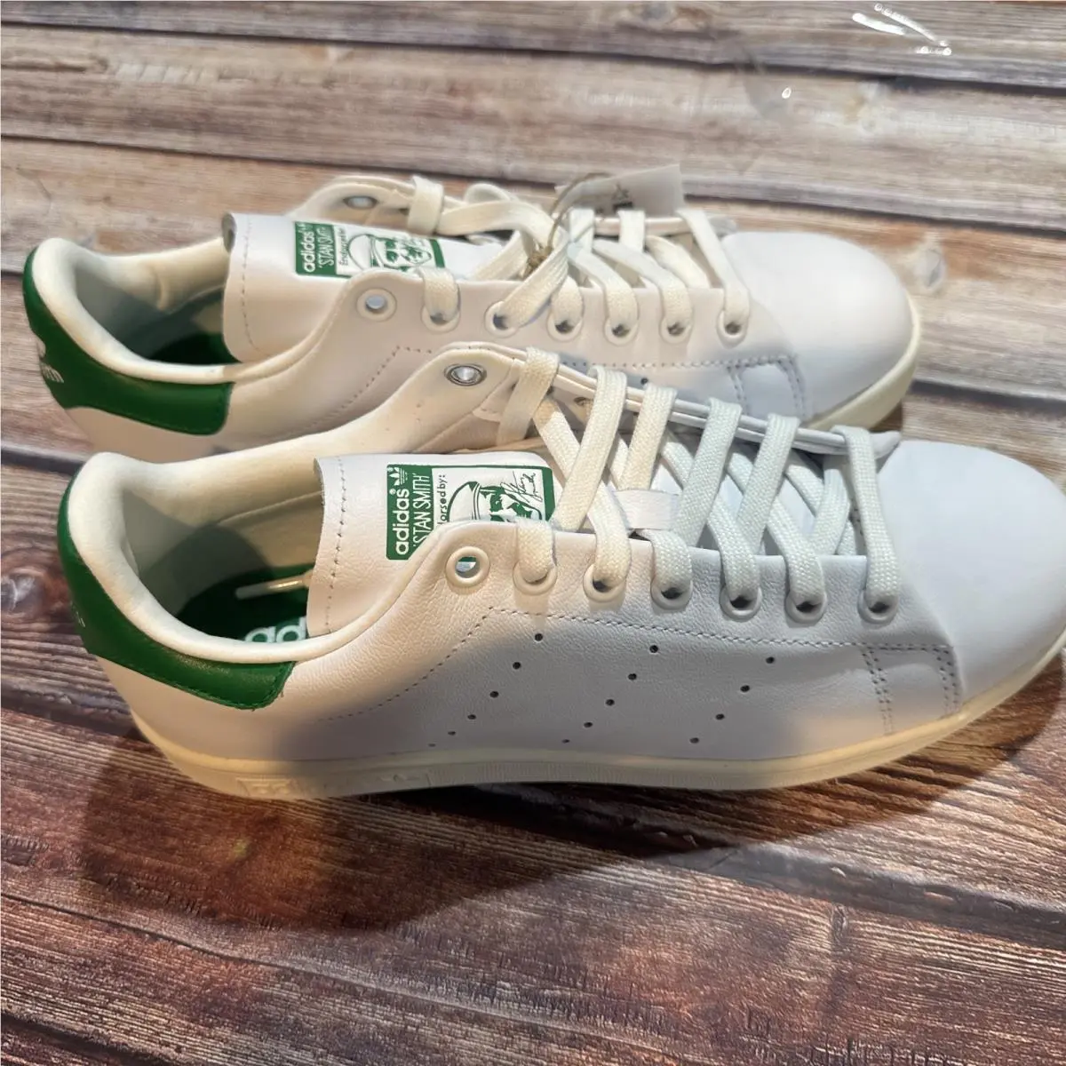 Adidas Women`s Stan Smith White Green Athletic Shoes - Size 8