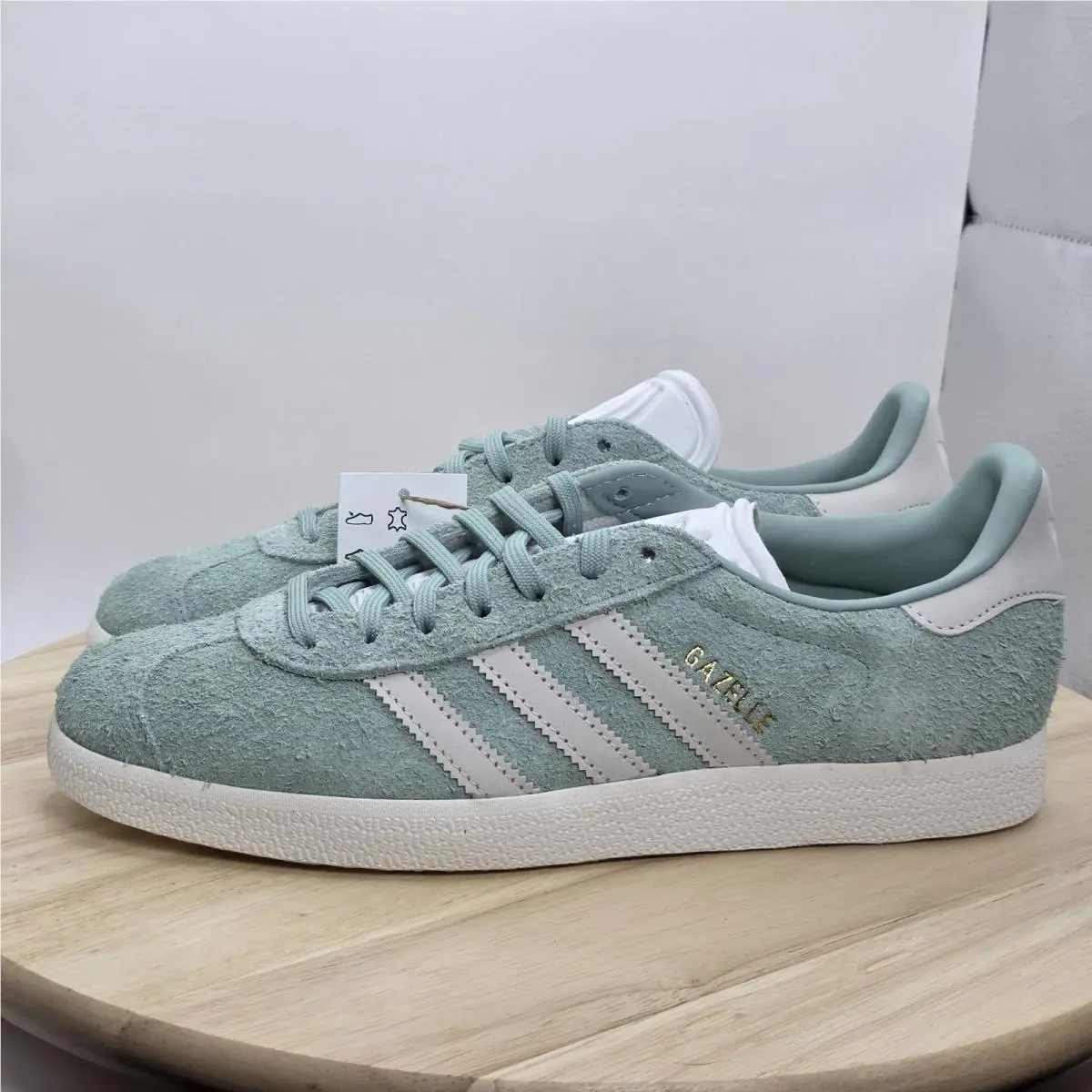 Women`s Size 9 - Adidas Gazelle Athletic Shoes Green Off White Sneakers IG4393