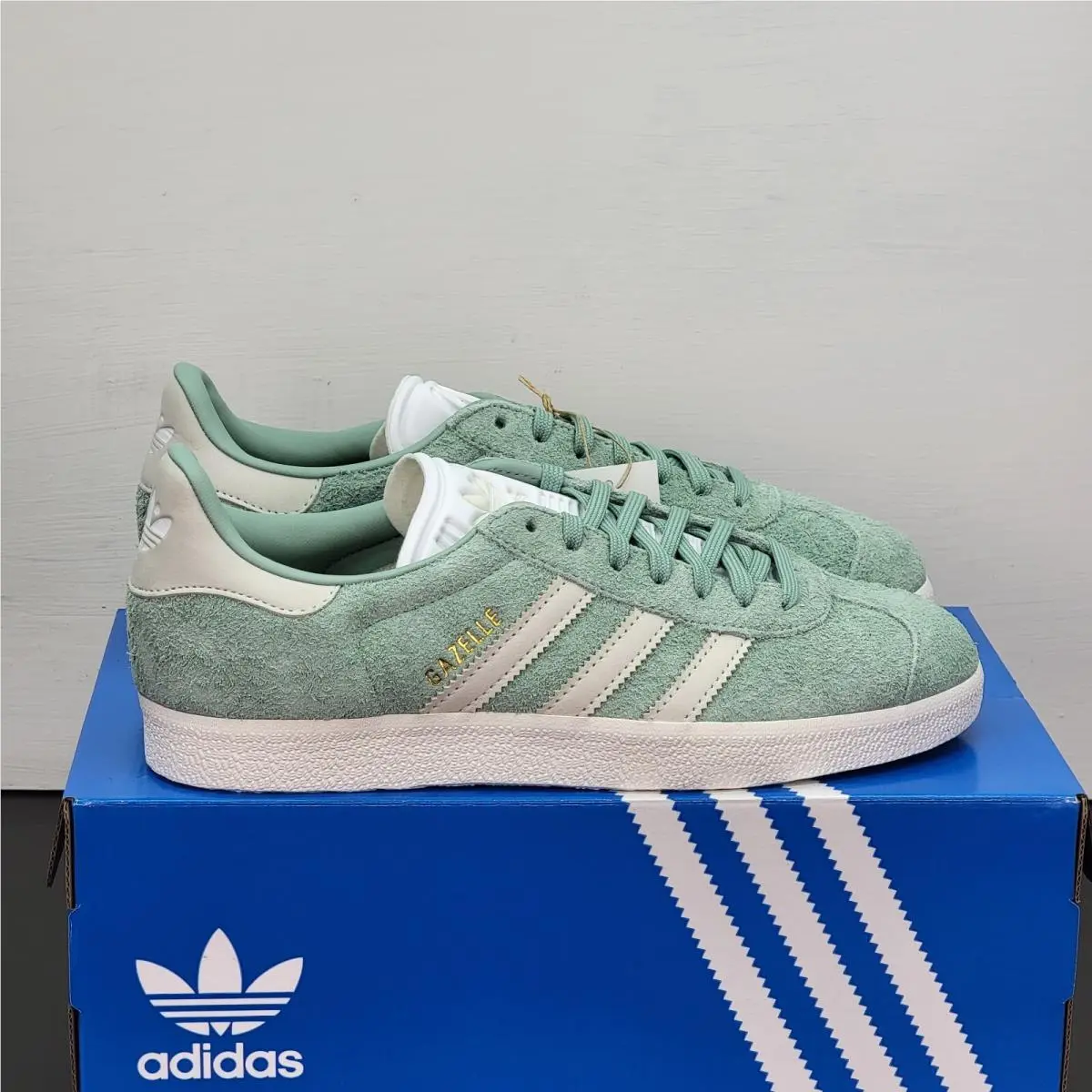 Adidas shoes - adidas Originals - Originals - IG4393 - Green 2