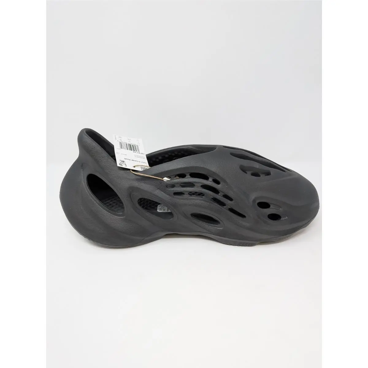 Adidas shoes - adidas Yeezy Foam RNNR - Yeezy Foam RNNR - HP8739 - Black (UPC: 195743627727) 4