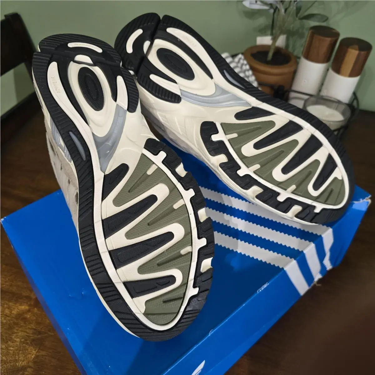 Adidas shoes - adidas Response CL - Response - ID4593 - SILPEB/WONBEI/FOCOLI 5