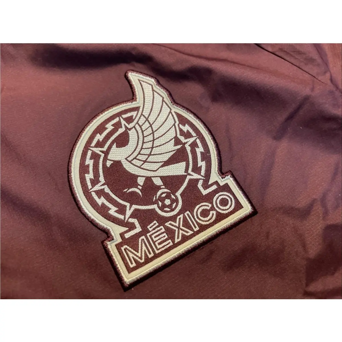 Adidas clothing - IW2922 - IW2922 - Dark Burgundy / Linen Green 4