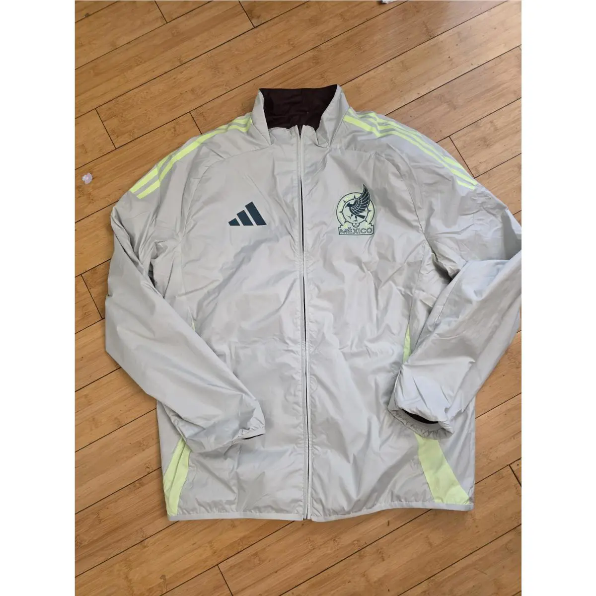 Adidas clothing - IW2922 - IW2922 - Dark Burgundy / Linen Green 4