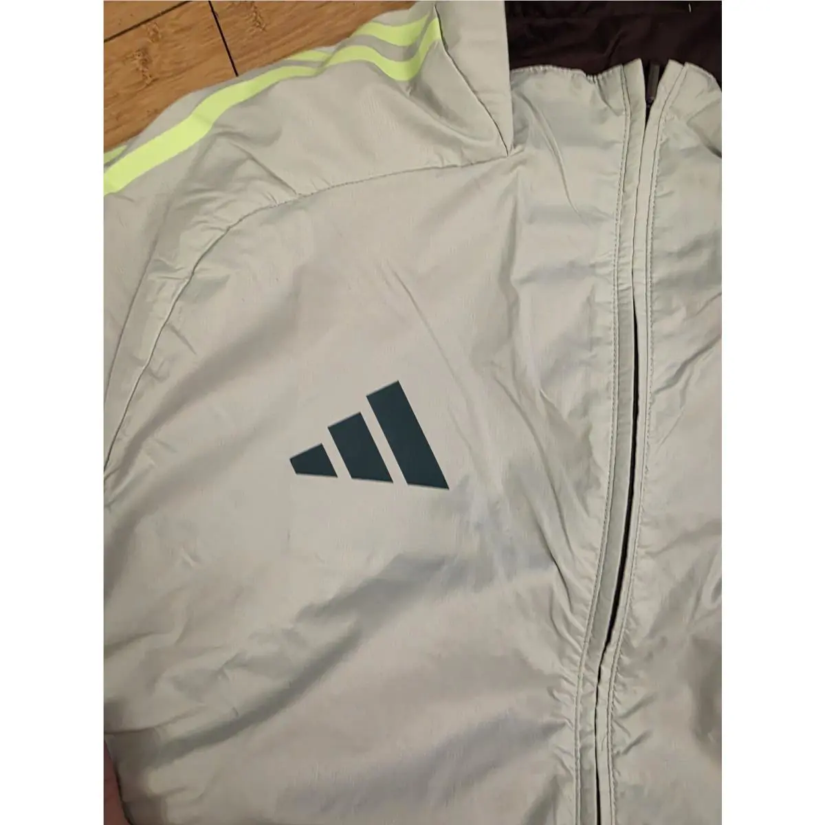 Adidas clothing - IW2922 - IW2922 - Dark Burgundy / Linen Green 6