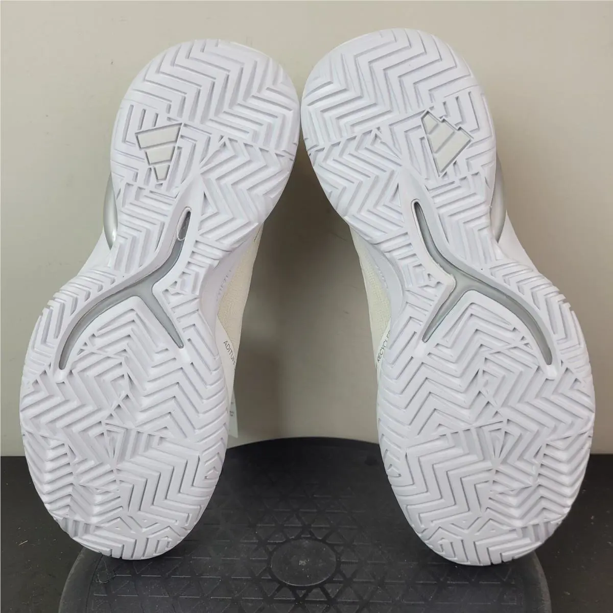 Adidas shoes - adidas Adizero Cybersonic - Adizero Cybersonic - IG9516 - White 4
