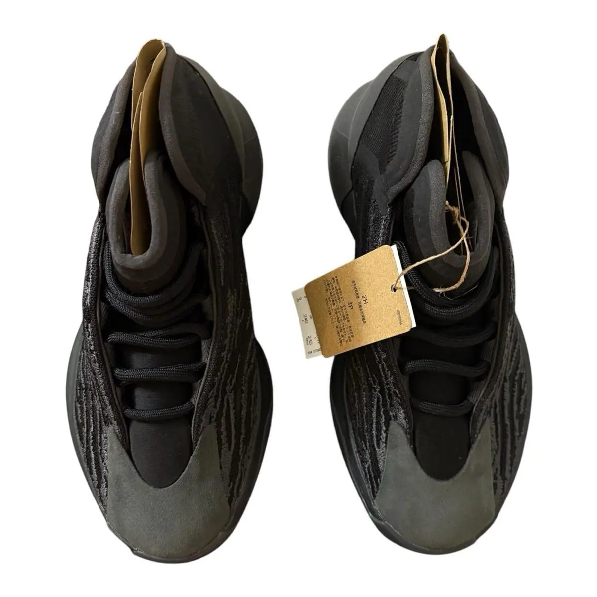 Adidas shoes - adidas Yeezy Quantum - Yeezy Quantum - GX1317 - Black 2