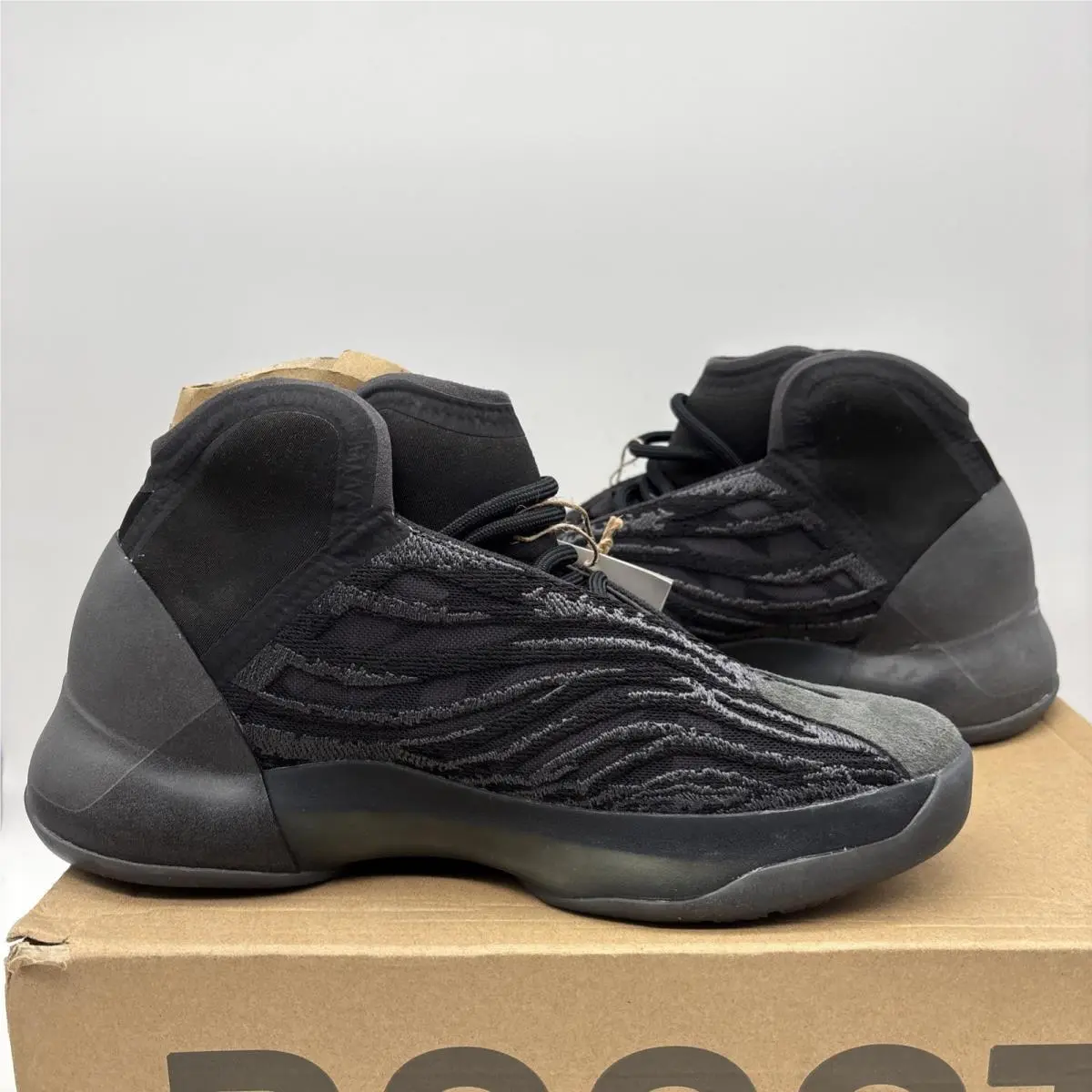 Adidas shoes - adidas Yeezy Quantum - Yeezy Quantum - GX1317 - Black 5
