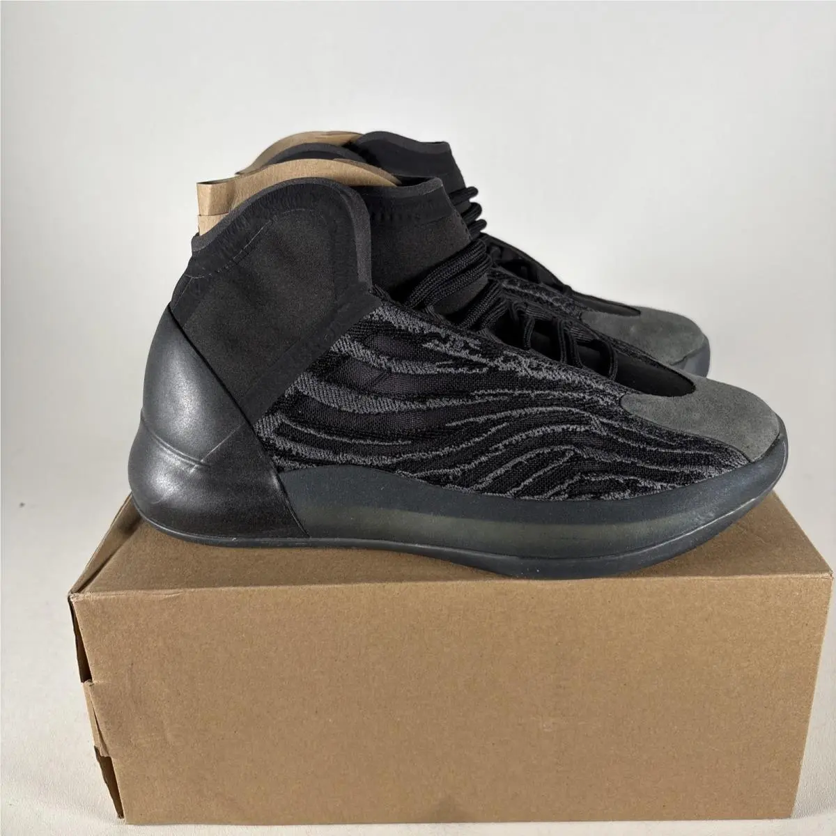 Adidas shoes - adidas Yeezy Quantum - Yeezy Quantum - GX1317 - Black 2