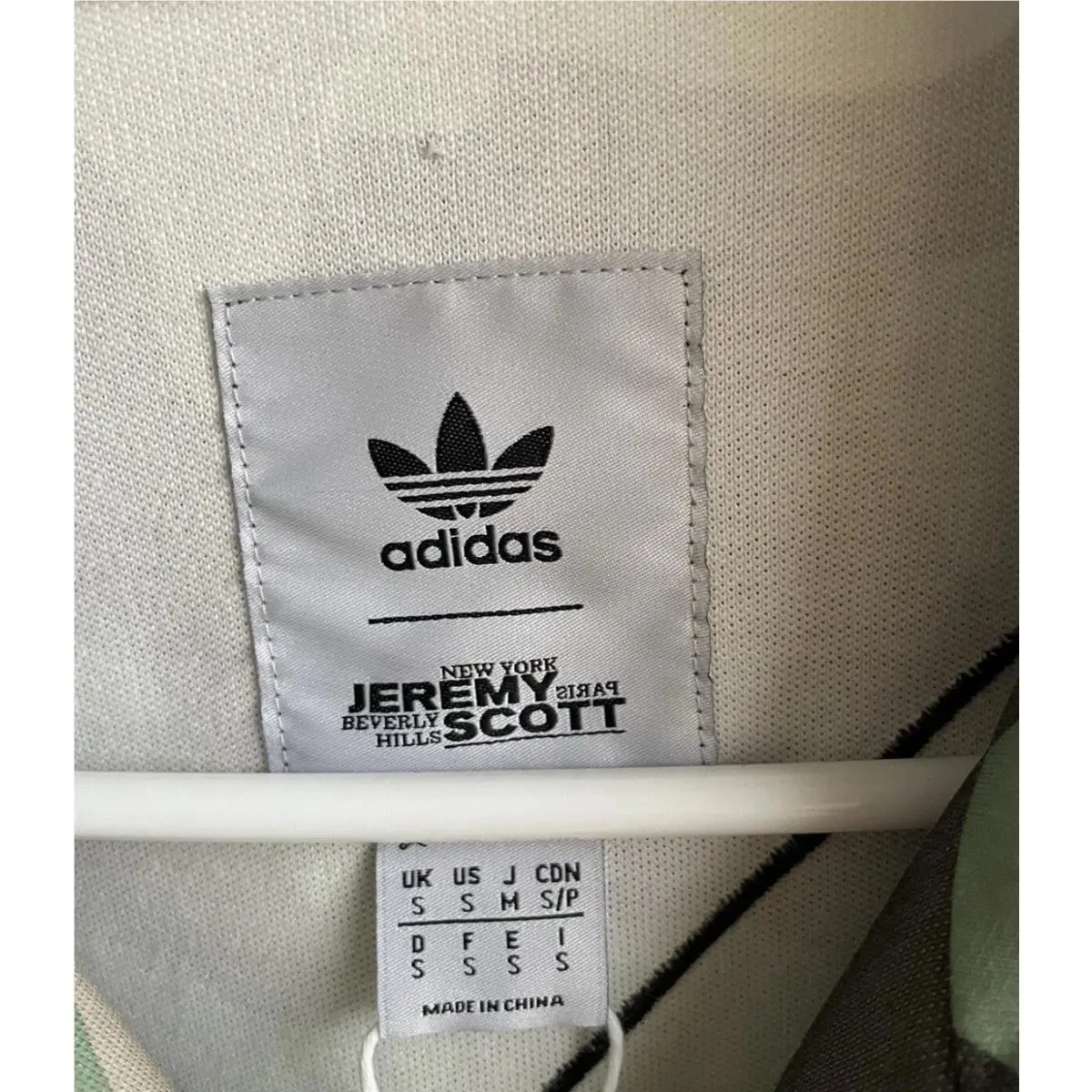 Adidas clothing - adidas originals - originals - H53369 - Green (UPC: 195735670540) 2