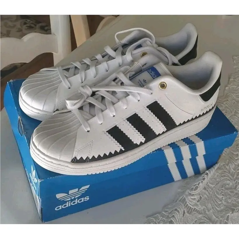 Adidas Originals Superstar Mens 9 Sneakers OT Tech Black and White Casual
