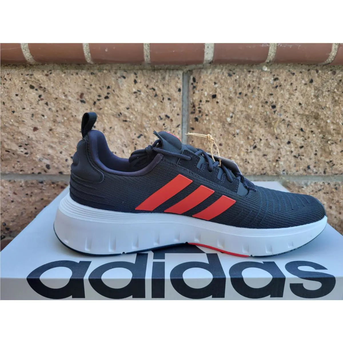 Adidas shoes Swift Run - BLACK/ RED/ WHITE 0