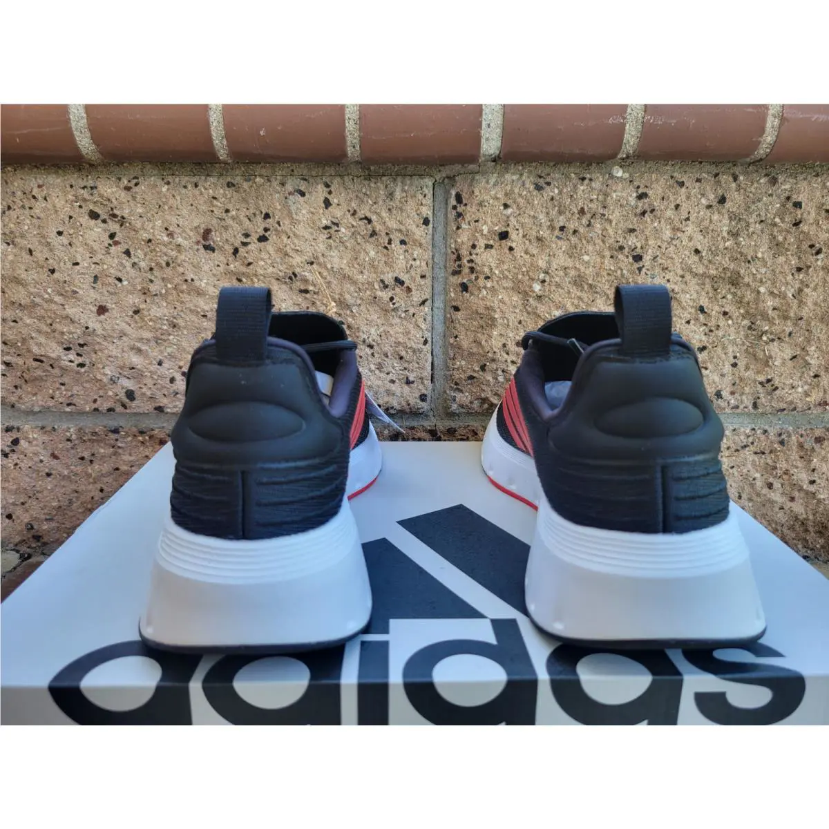 Adidas shoes Swift Run - BLACK/ RED/ WHITE 3