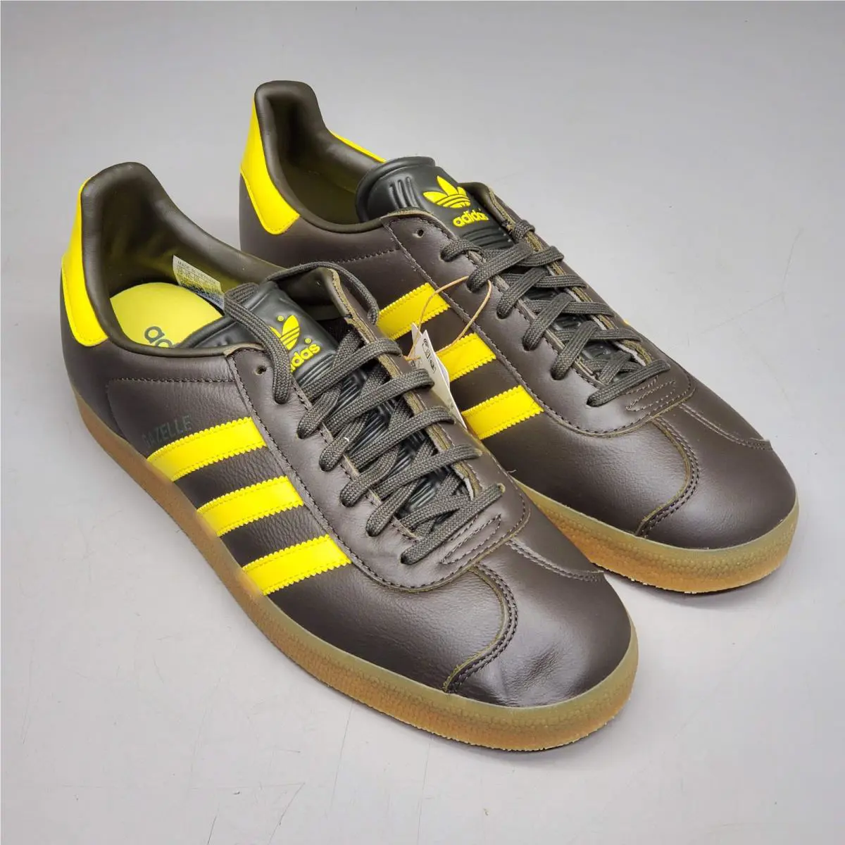 Adidas Gazelle Sneakers Men`s SZ 12 Yellow / Olive Impact Shoes HQ9873 Othe