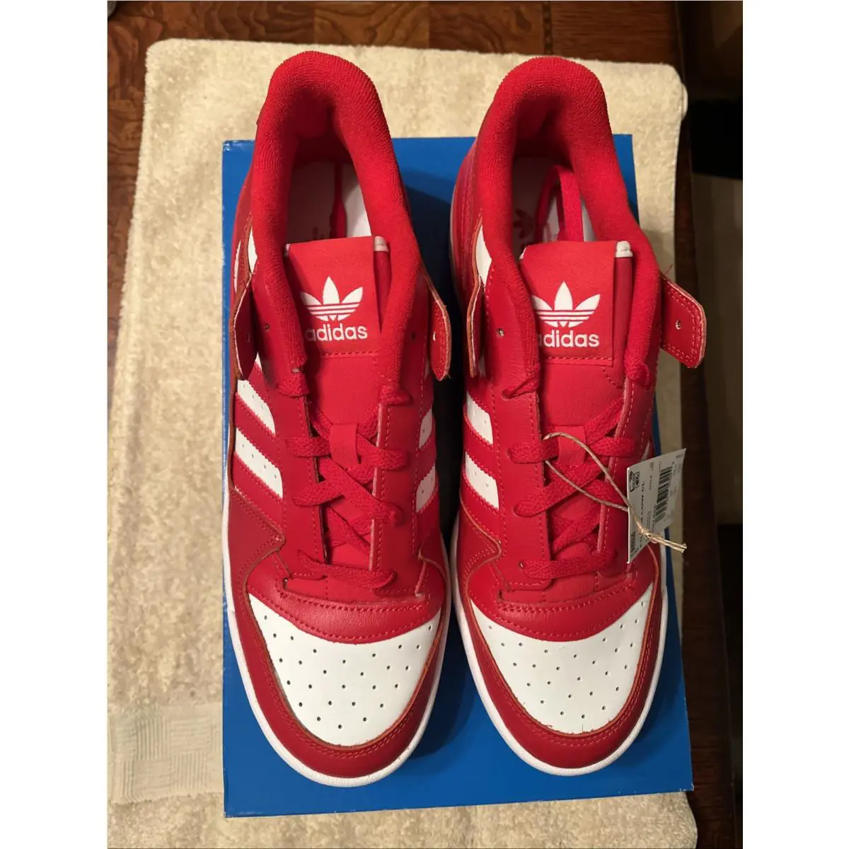 Adidas shoes - Forum - Forum - HQ1495 - Red 3