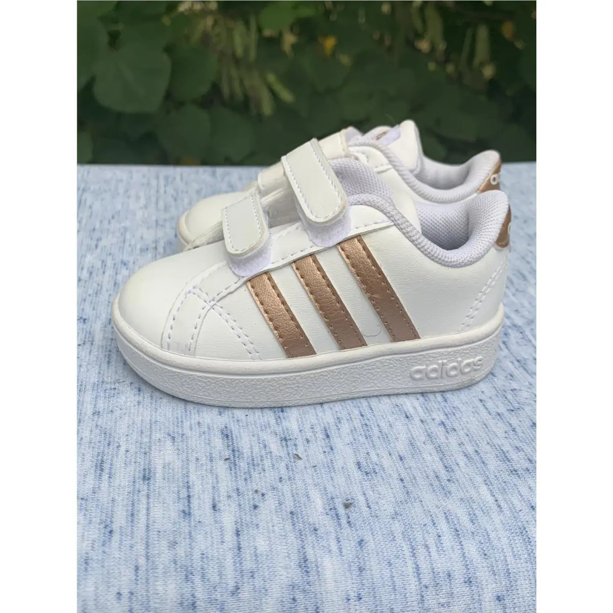 Adidas shoes - White & Copper Stripes 1