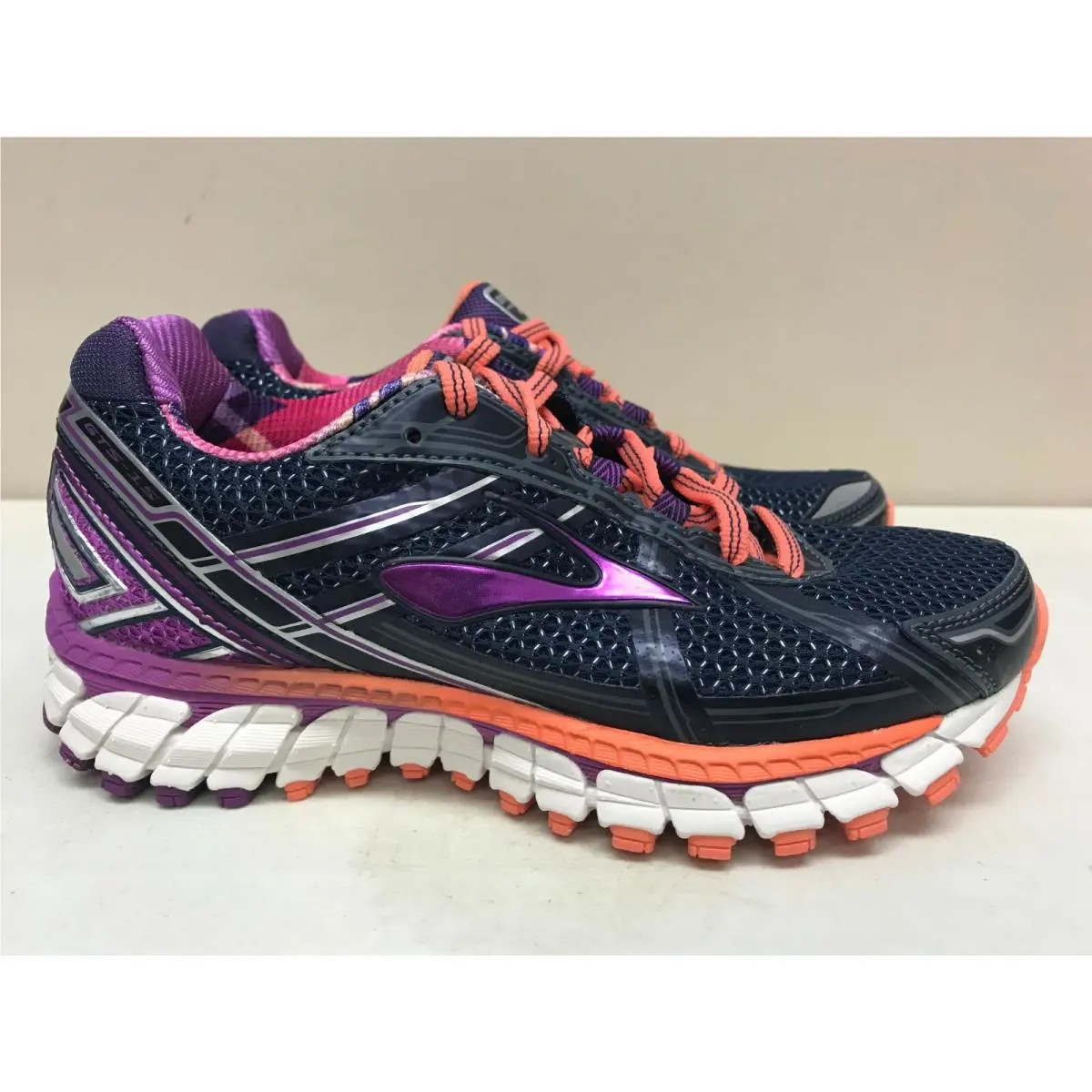 Brooks shoes - Purple 2