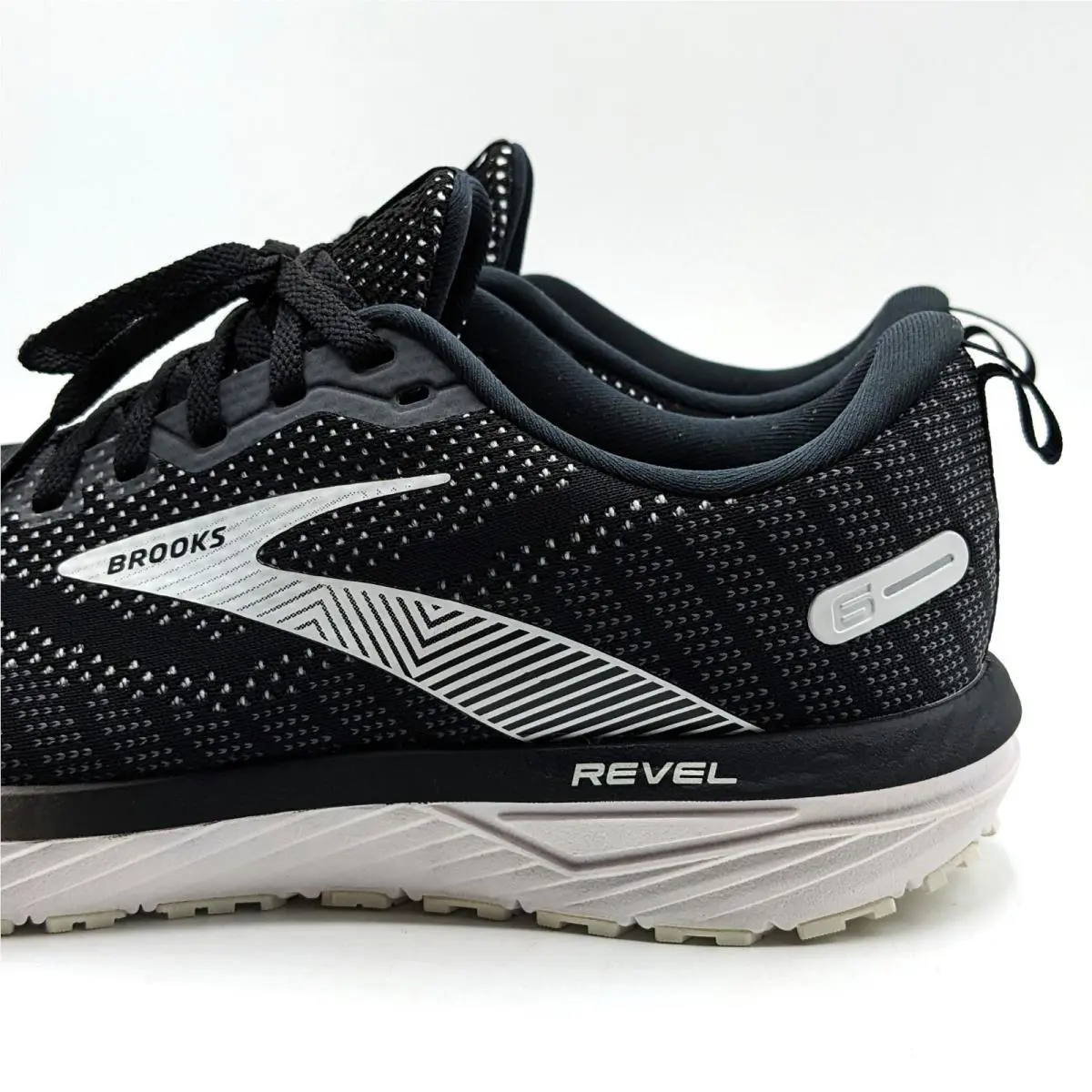 Brooks shoes - Brooks Revel 6 - Revel - 110398 - Black 5