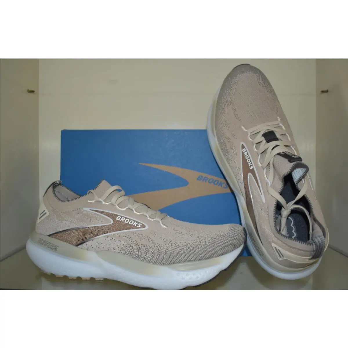 Brooks shoes - 1104211D238 - 110421 1D 238 - Beige 0